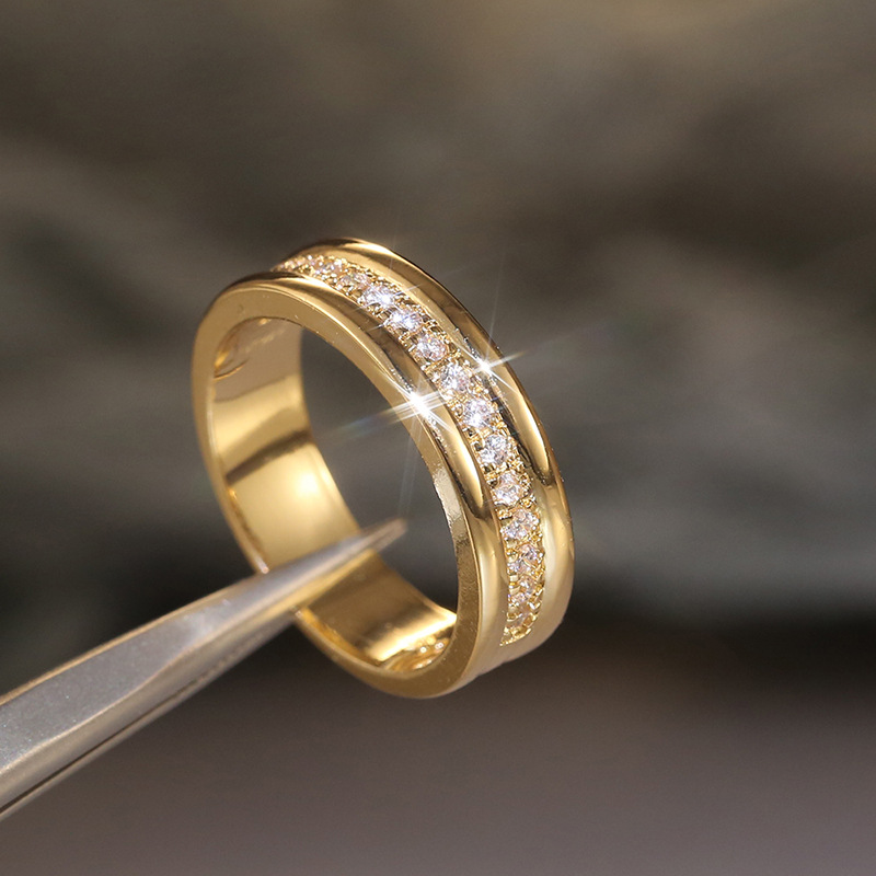 Marlowe – Elegant Double Zirconia Inlaid Ring