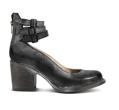 Timeless Vintage Leather Pumps